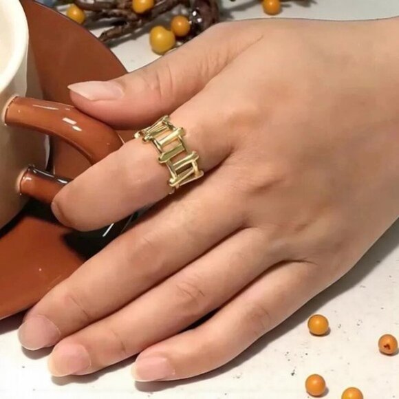 ποΈ18K Gold Plated Stainless Steel Open Adjustable Ring π Fits Sizes 6-9 - Picture 11 of 11